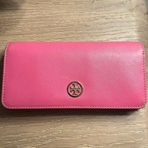 Pink Tory Burch wallet